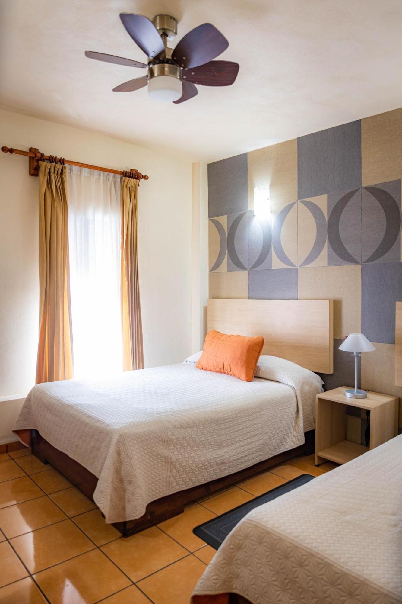 Hotel Estefania Morelia Extérieur photo