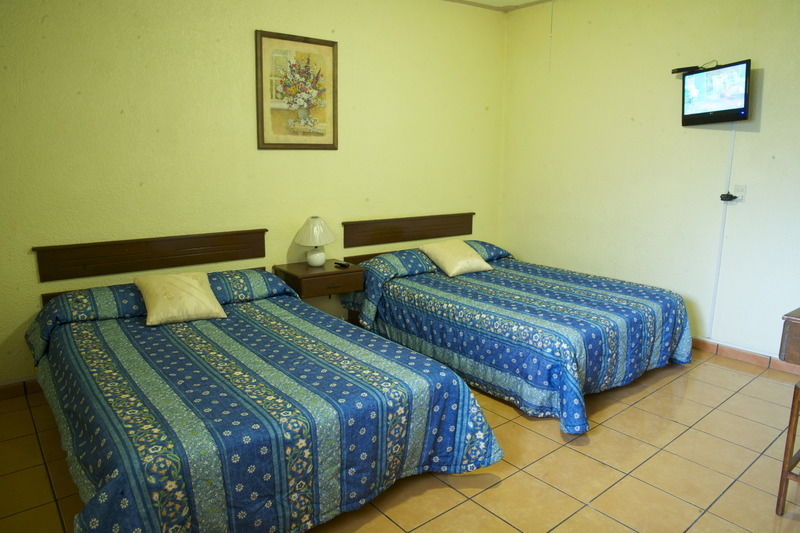Hotel Estefania Morelia Extérieur photo