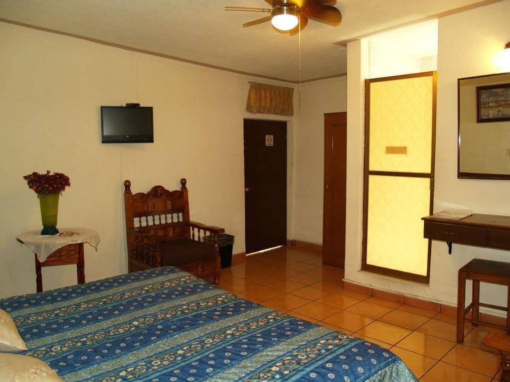 Hotel Estefania Morelia Extérieur photo